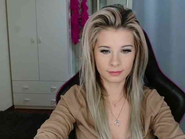 KristineNatural webcam
