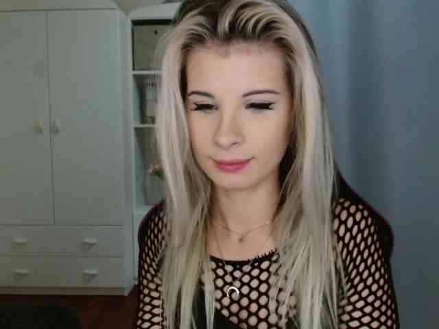 KristineNatural webcam