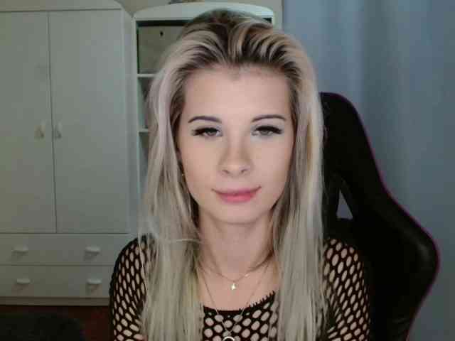 KristineNatural webcam