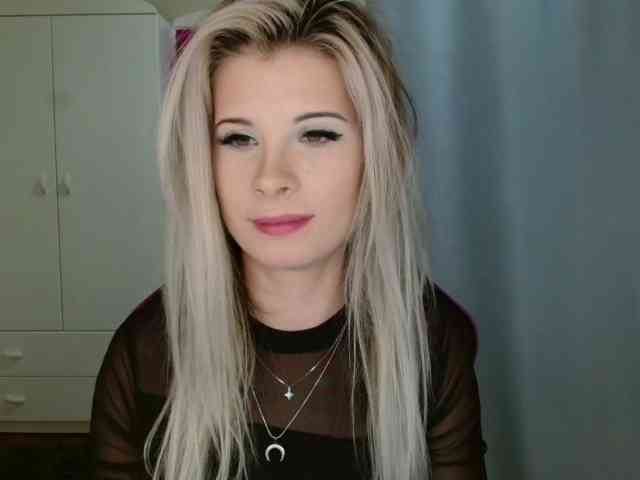 KristineNatural webcam