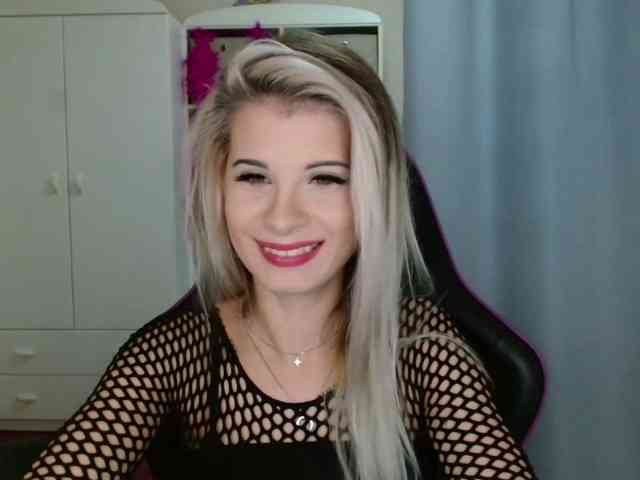 KristineNatural webcam