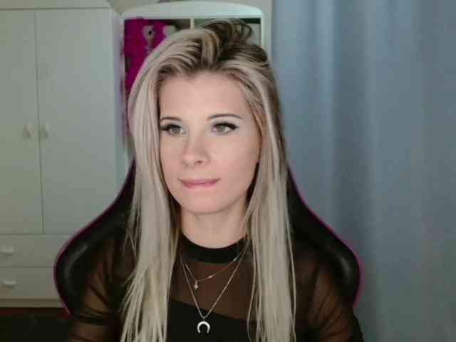 KristineNatural webcam