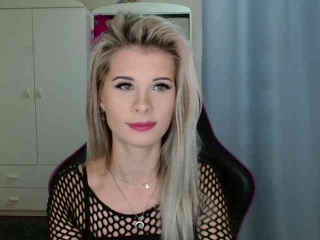 KristineNatural webcam