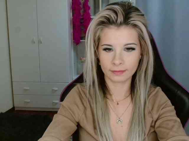 KristineNatural webcam