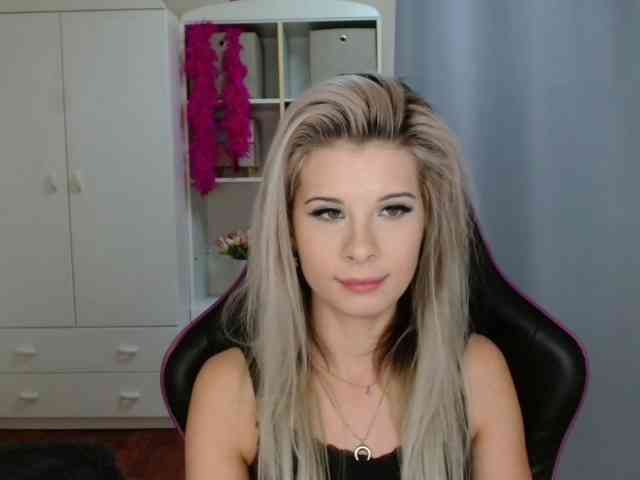 KristineNatural webcam