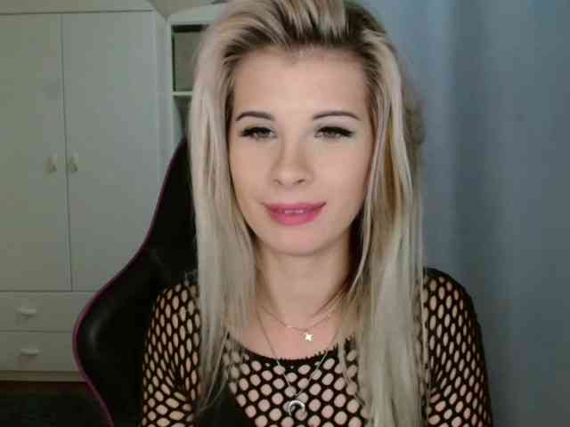 KristineNatural webcam