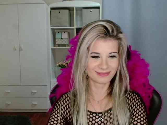 KristineNatural webcam