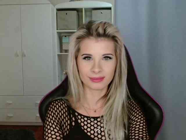 KristineNatural webcam