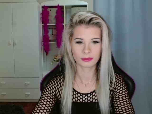 KristineNatural webcam