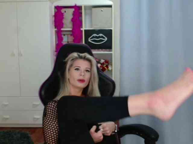 KristineNatural webcam