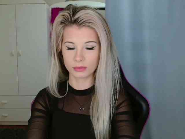 KristineNatural webcam