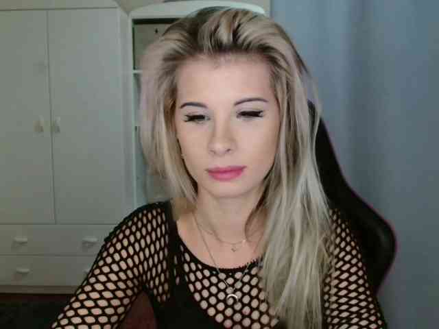 KristineNatural webcam