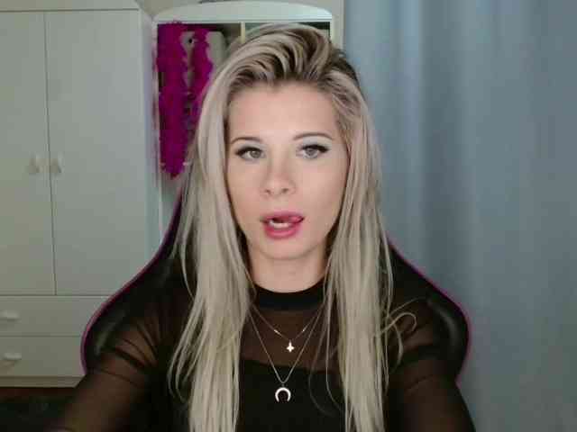 KristineNatural webcam