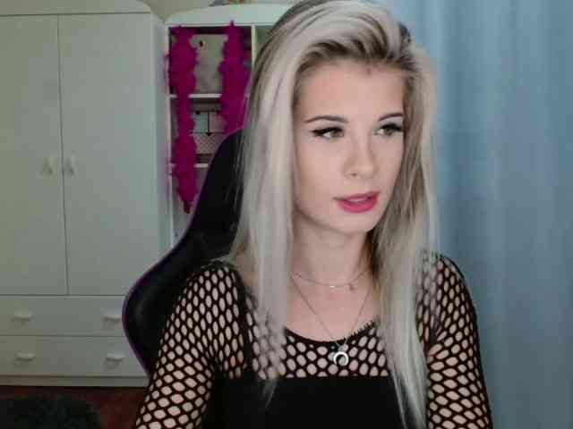 KristineNatural webcam