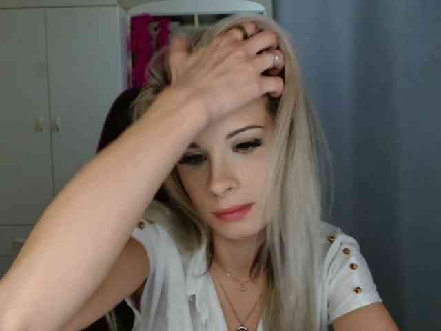 KristineNatural webcam