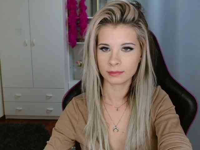 KristineNatural webcam