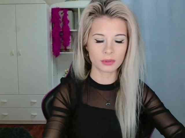 KristineNatural webcam