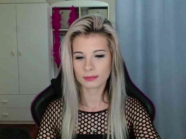 KristineNatural webcam