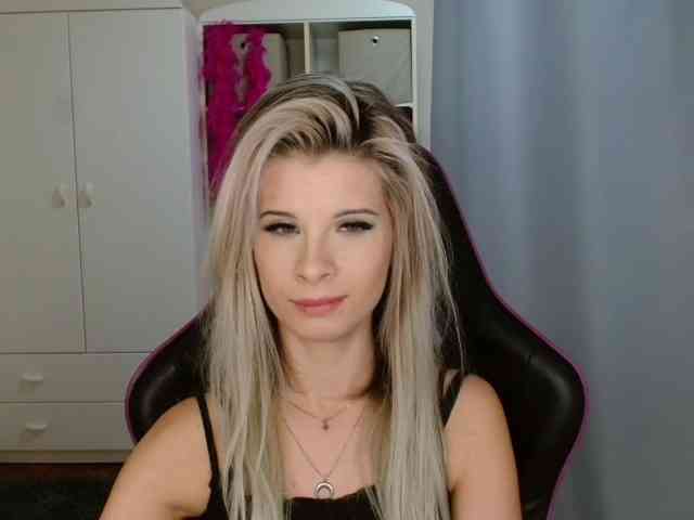 KristineNatural webcam