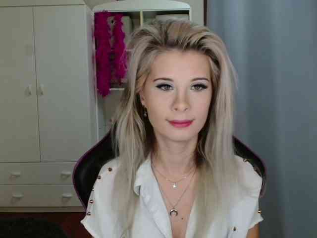 KristineNatural webcam