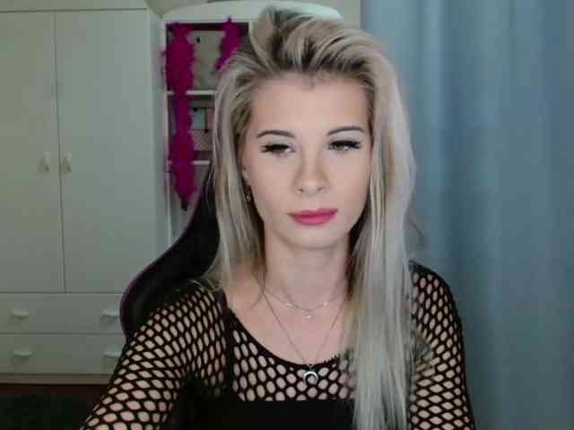 KristineNatural webcam