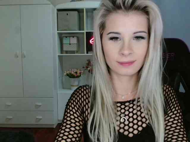 KristineNatural webcam