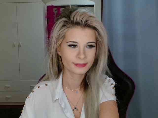 KristineNatural webcam
