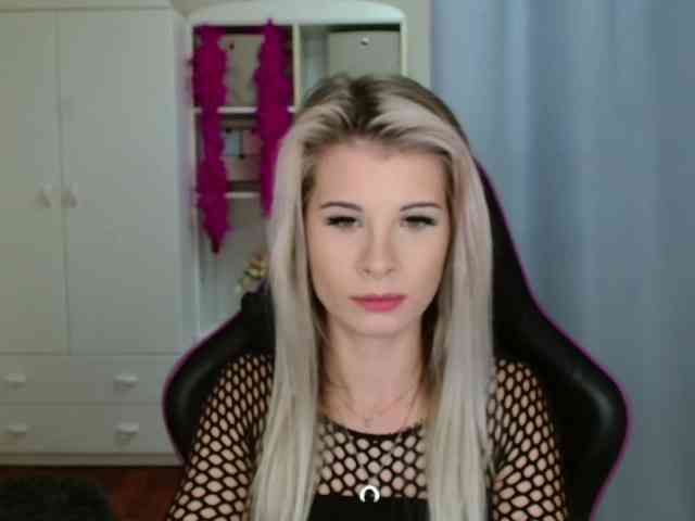 KristineNatural webcam