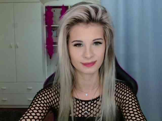 KristineNatural webcam