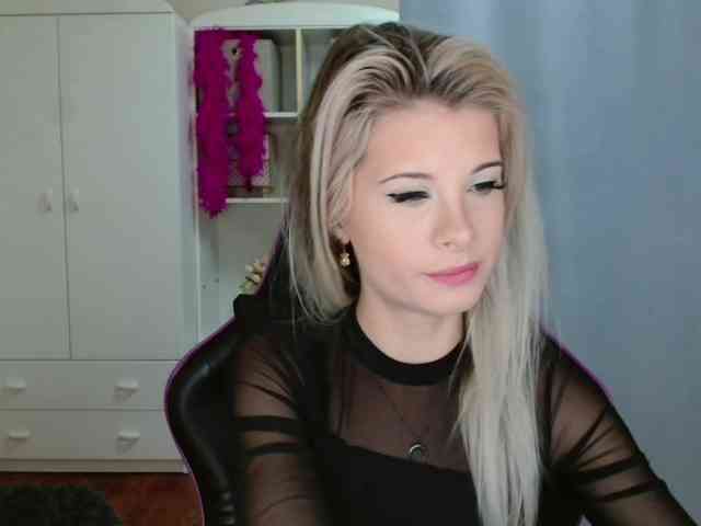 KristineNatural webcam