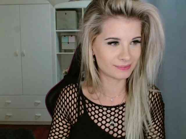 KristineNatural webcam