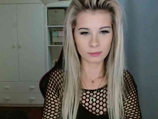 KristineNatural webcam