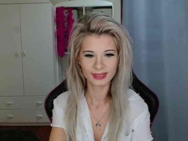 KristineNatural webcam