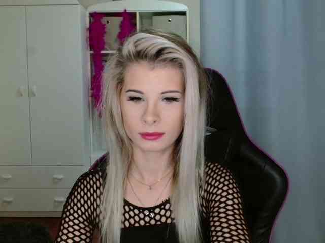 KristineNatural webcam