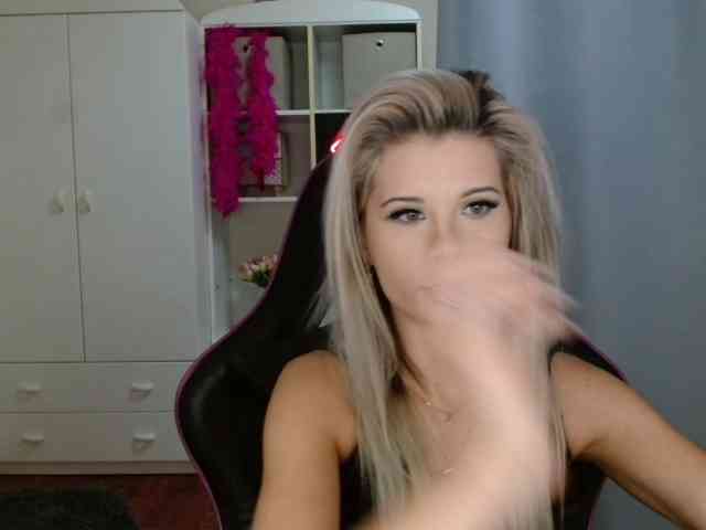 KristineNatural webcam