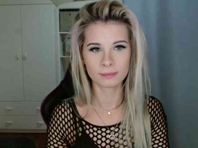 KristineNatural webcam