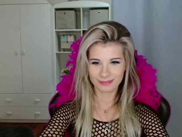 KristineNatural webcam