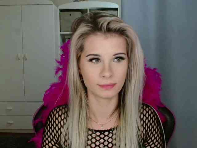 KristineNatural webcam