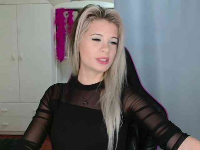 KristineNatural webcam