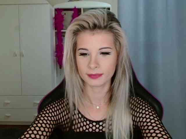 KristineNatural webcam