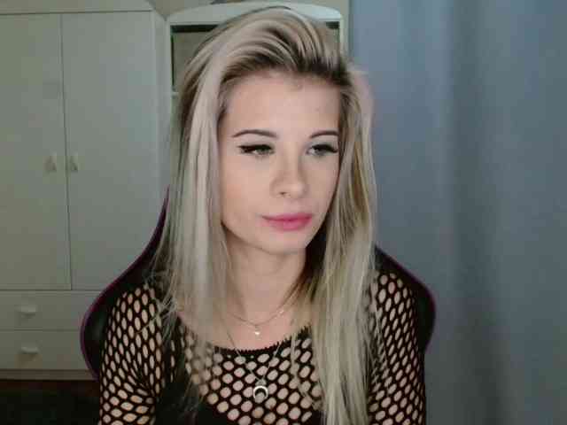 KristineNatural webcam