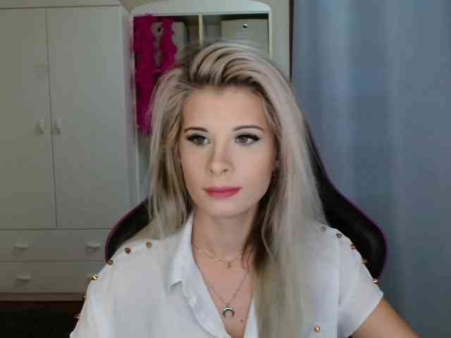 KristineNatural webcam