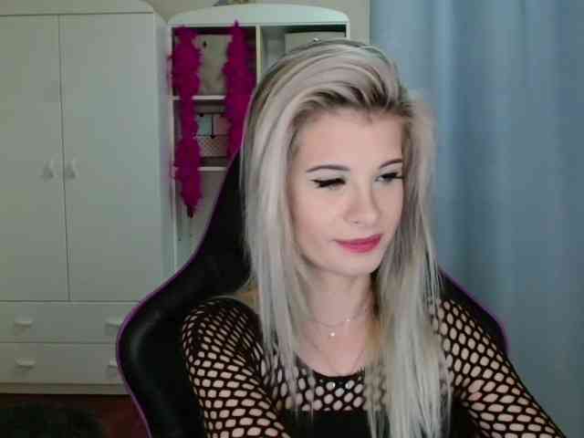 KristineNatural webcam