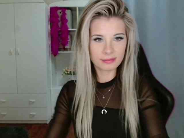 KristineNatural webcam