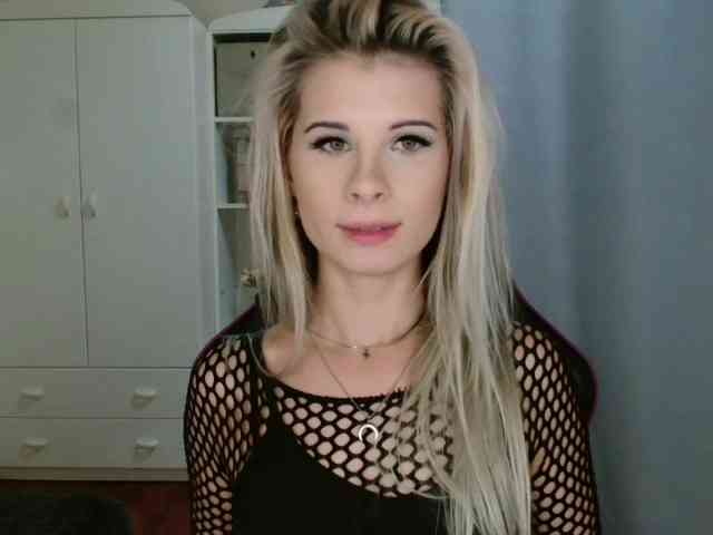 KristineNatural webcam