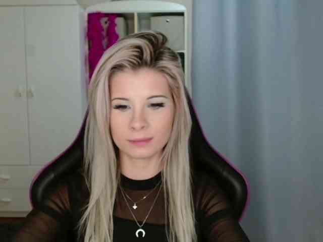 KristineNatural webcam