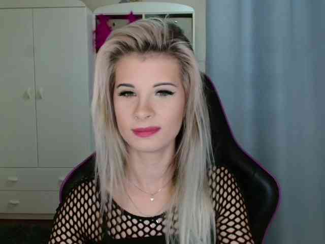 KristineNatural webcam