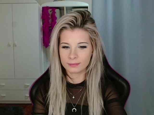 KristineNatural webcam