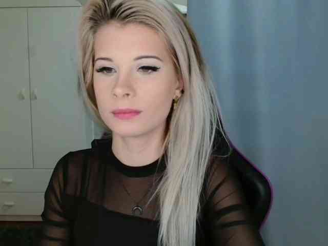 KristineNatural webcam