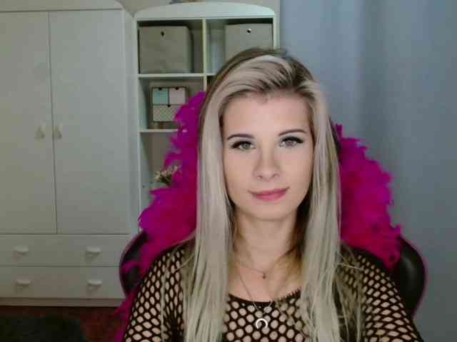 KristineNatural webcam